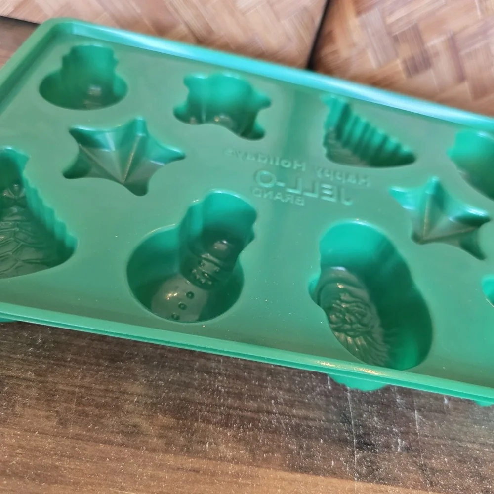 Jell-O Jigglers Mold Christmas Holiday Lot of 2 Vintage Green Santa Tree‎